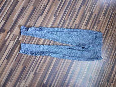 Športové leginky, l