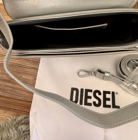 Kabelka strieborná, diesel