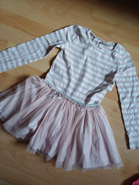 2x šaty a sukňa v.110, 110