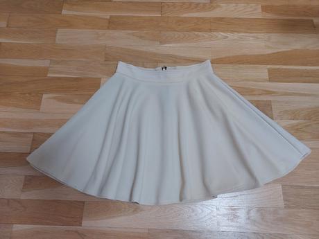 Sukňa veľkost 38, 38