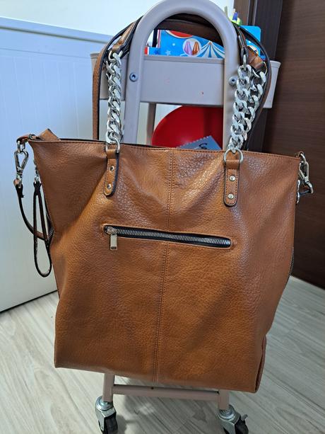 Velka kabelka bata, baťa