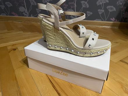 Sandále na platforme, 38