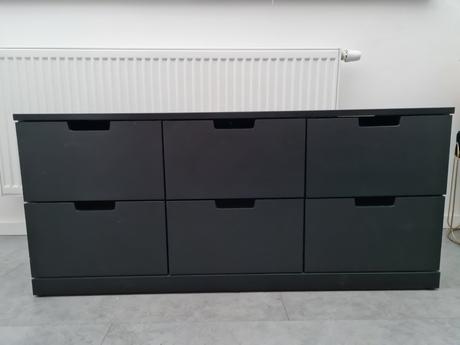 Komoda so zásuvkami, 