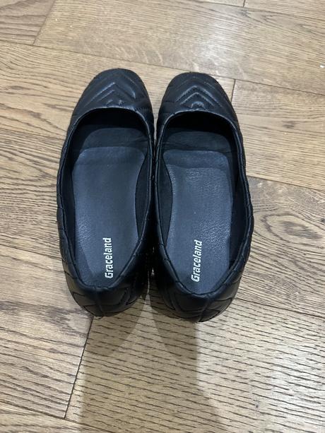 Cierne balerinky, graceland,36