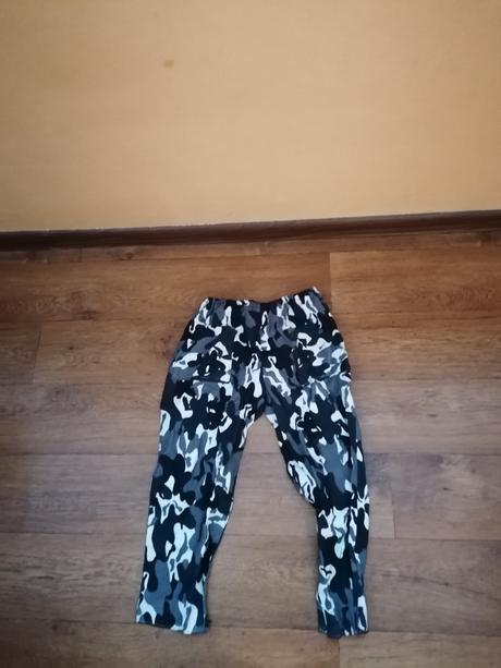 Chlapec nohavice, 122