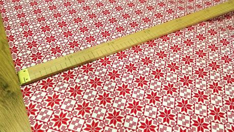 Bavlnená látka - červený vzor - cena za 10 centime, 