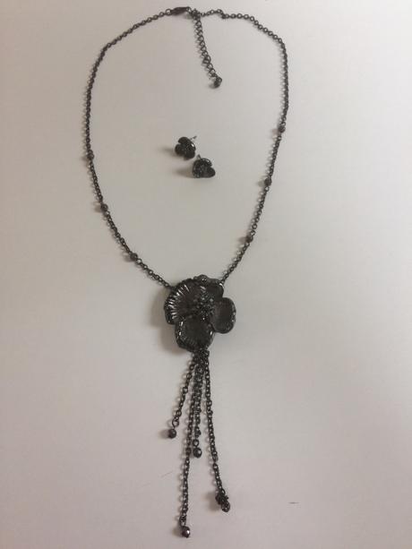 Set elegantnej bižutérie- kvety,