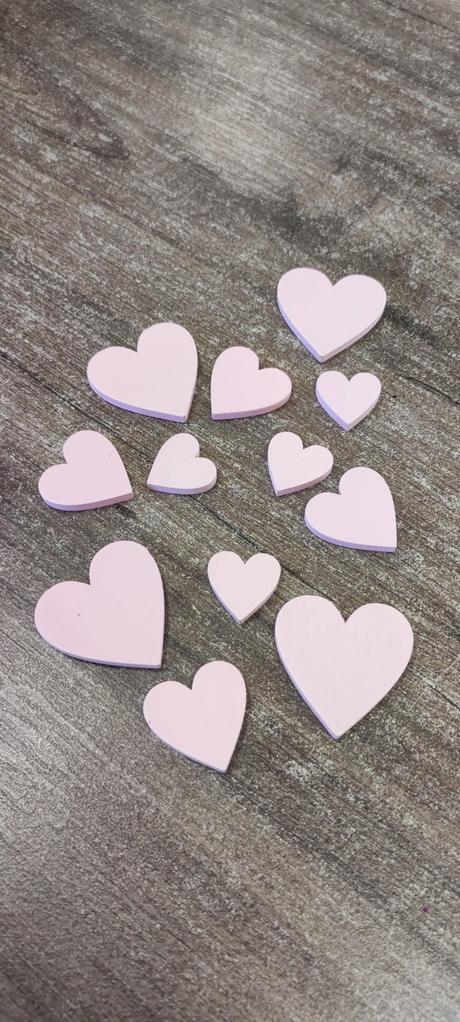 Drevené ružové srdiečka 12ks,