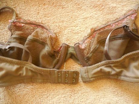 Pekná čipkovaná zachovalá, 75b