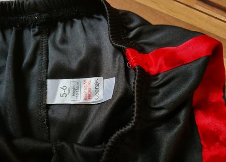 Karnevalové nohavice george 110-116 na 5-6 rokov,