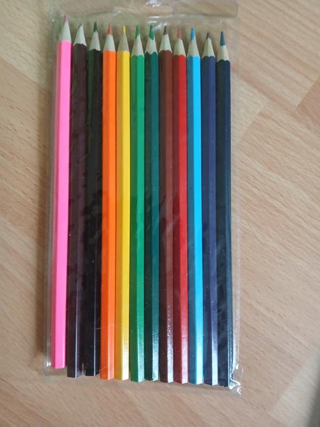 Drevené farebné pastelky, 
