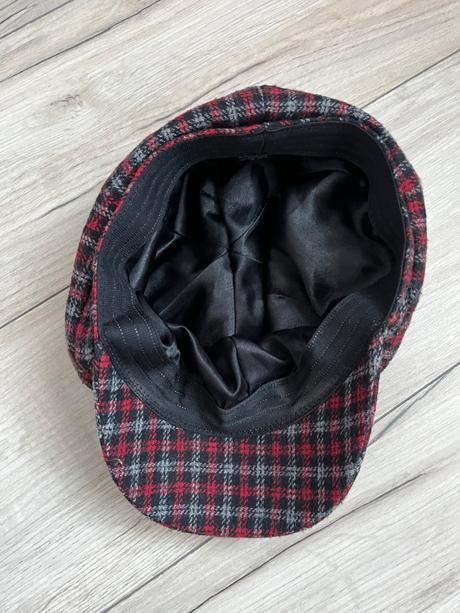 Károvaná šiltovka, 