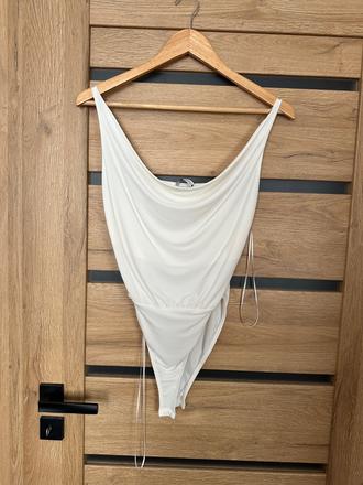 Zara body s nariaseným výstrihom, zara,s