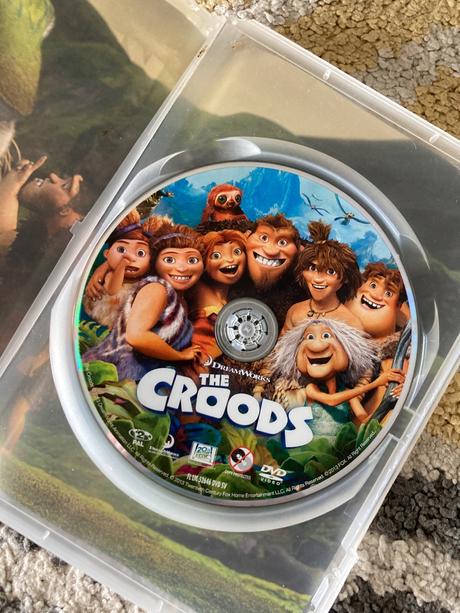 Dvd útek z planéty zem a krúdovci, 