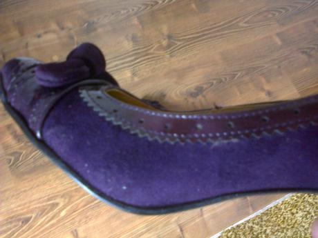 Fialové lodičky, 36