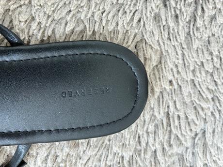 Reserved šľapky v.39, reserved,39