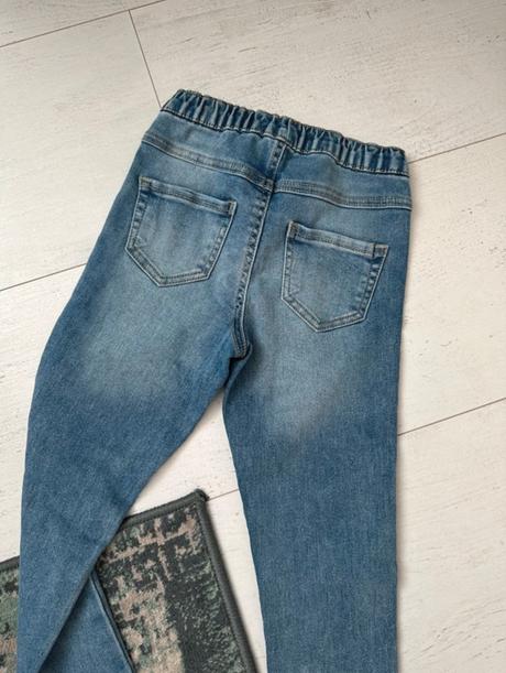 Legíny reserved, reserved,128