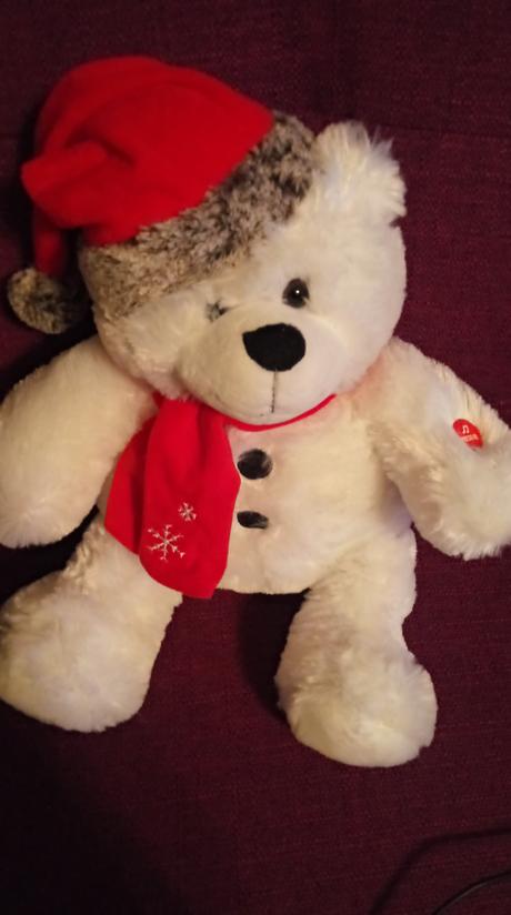 Plysovy medvedik s vianocnymi melodiami, 