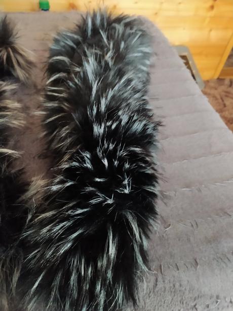 Šal na bundu albo kabát, m / s