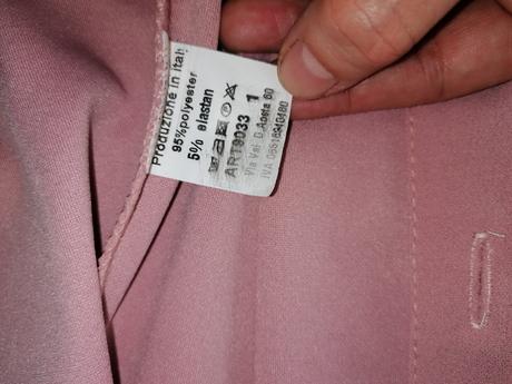 Šaty bledoruzove z butiku s čipkou, 