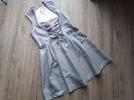 Bavorský kroj dirndl, 