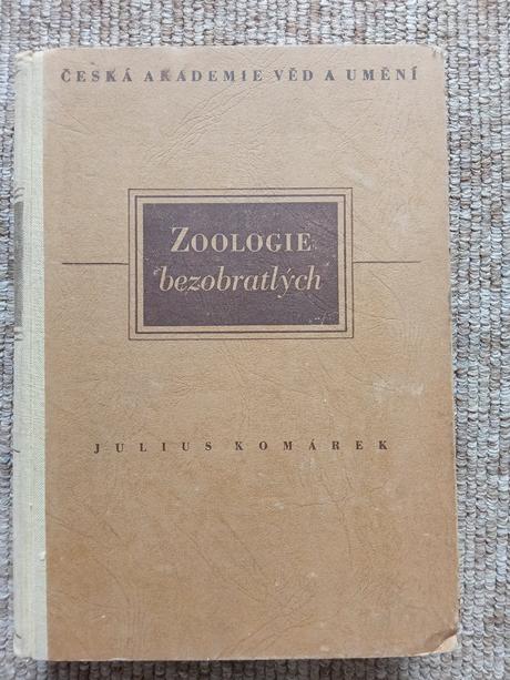 Knihy zoológie obratlovců a zoológie bezobratlych, 