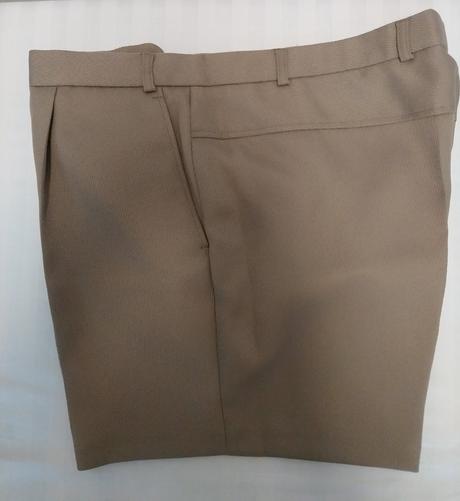 Pánske hnedé kraťasy, comfort, obvod pása 104 cm, 28