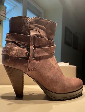 Dámske kotníčky, baťa,37