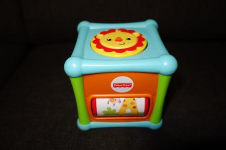 Interaktívna kocka zn. fisher price, 