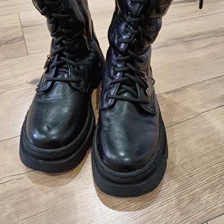 Vysoké topánky, 34