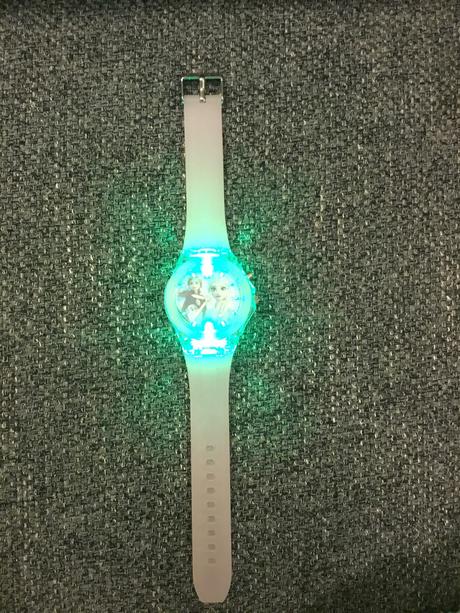 Nové svietiace hodinky elsa frozen, 