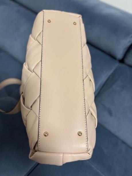 Kabelka guess, guess