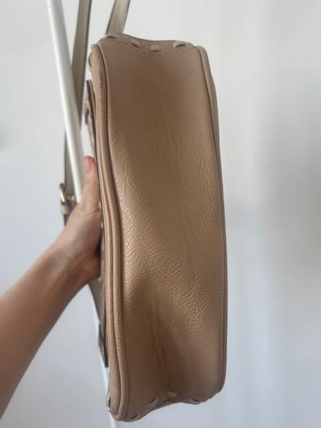 Carpisa kabelka, carpisa