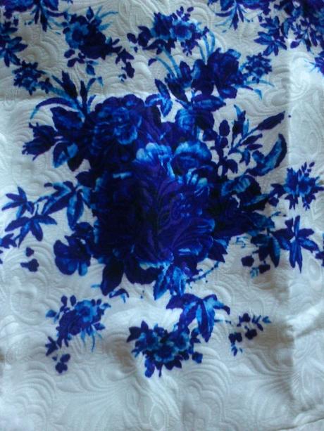 Romantické kvalitné satky s floral potlacou, m