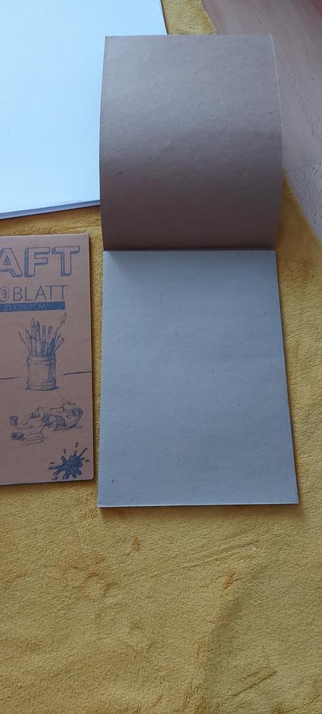 Výkresy, tempery,farbičky,náčrtníky,