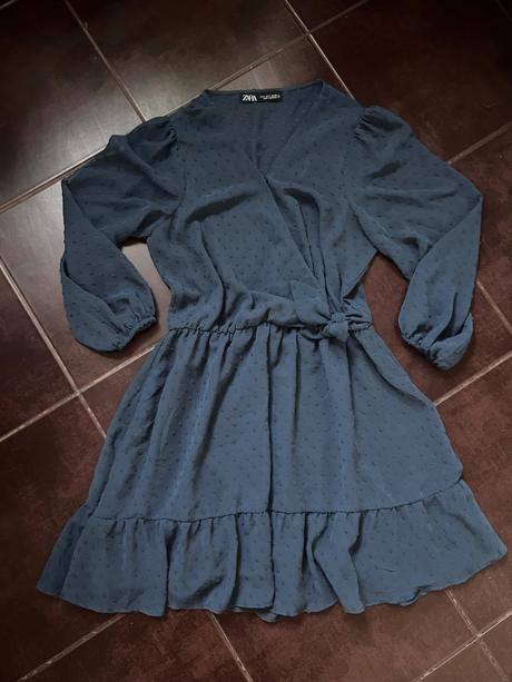 Tmavomodré šaty/overal s volánom, zara,s