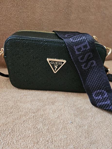 Predam novu kabelku guess, 