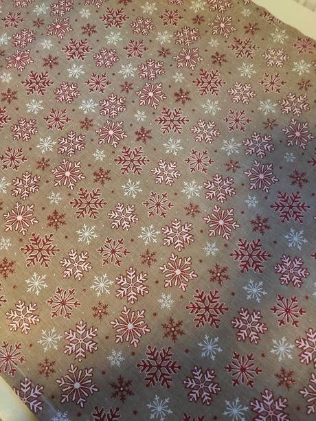 Prekrásna vianočná stola nová, 