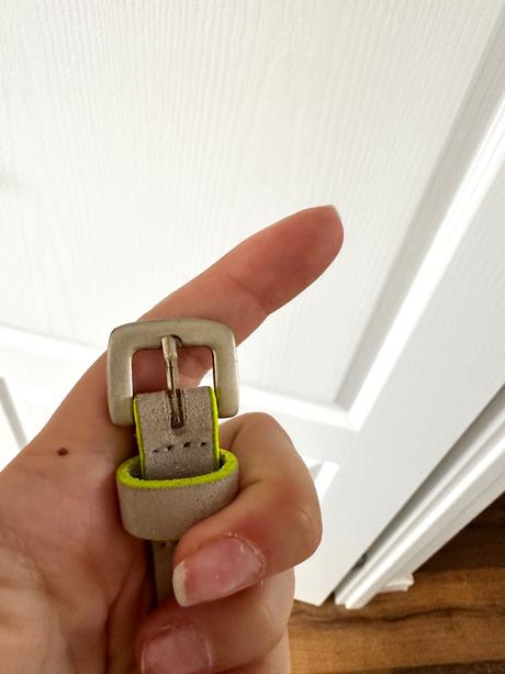 Tenký kožený opasok brax béžový semiš neónové okra, 
