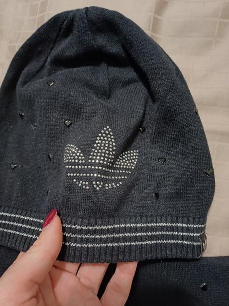 Krásny set adidas-čiapka a šál, adidas