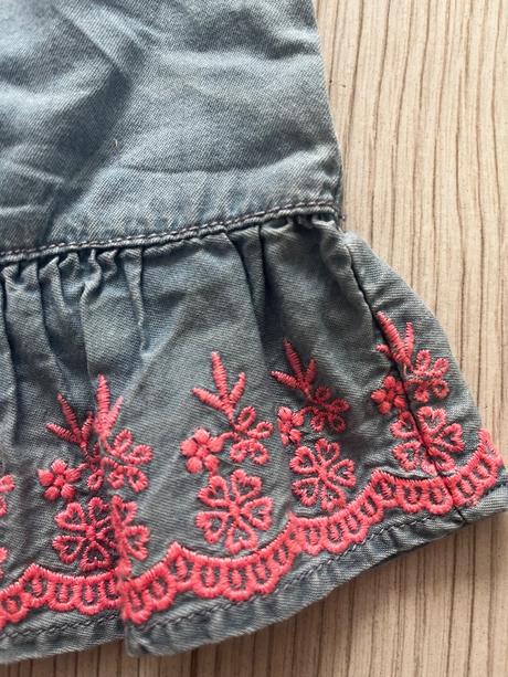 Vyšívaný top na tenké ramienka, f&f,80