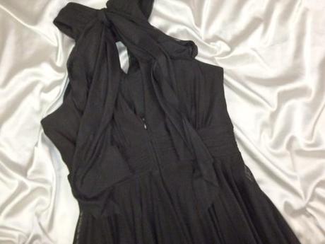 Kvalitné čierne spoločenské šaty, 40