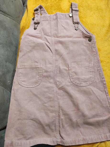 Menčestrové šaty, nutmeg,146