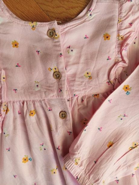 Dievčenské šaty, 92