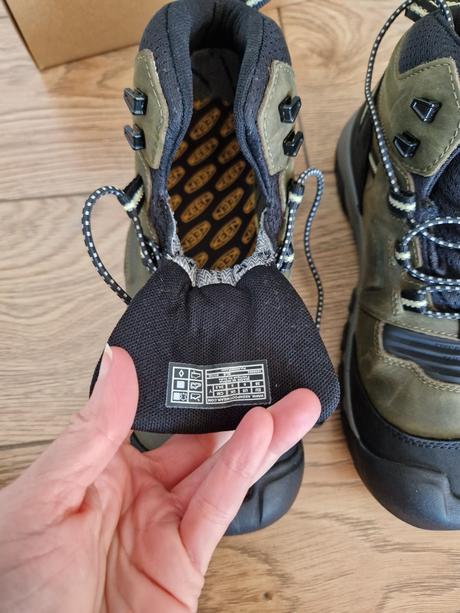 26sch_keen ridge flex, keen,38
