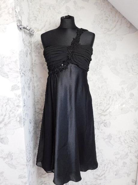 Pekne slavnostne saty, 36