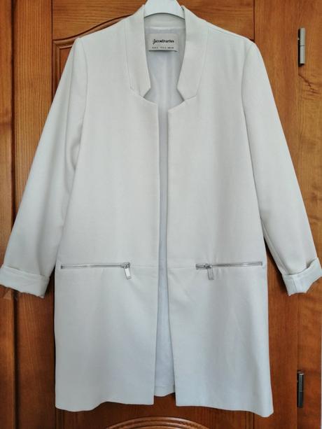 Pekné dlhé sako, stradivarius,36