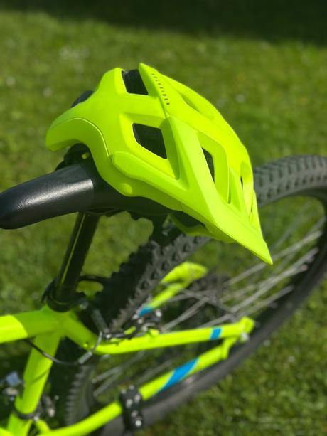 Bicykel rockrider st100 v. 26 s prilbou, 26