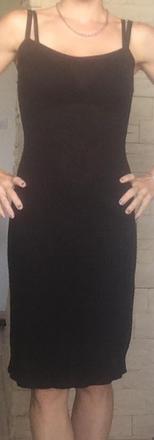 Nenosené "malé čierne", xs