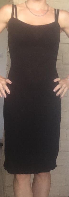 Nenosené "malé čierne", xs